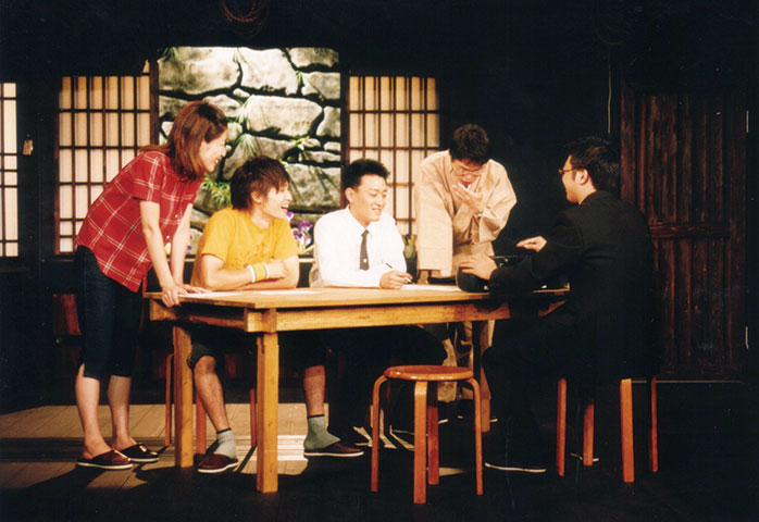 『きゅうりの花』舞台写真（2002年）