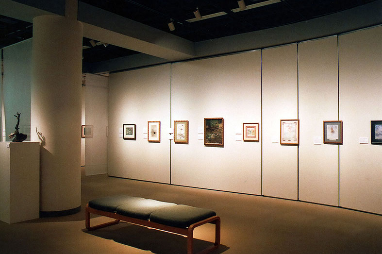 三鷹市美術ギャラリー：第１展示室エリア（フェアリー・テイル展）