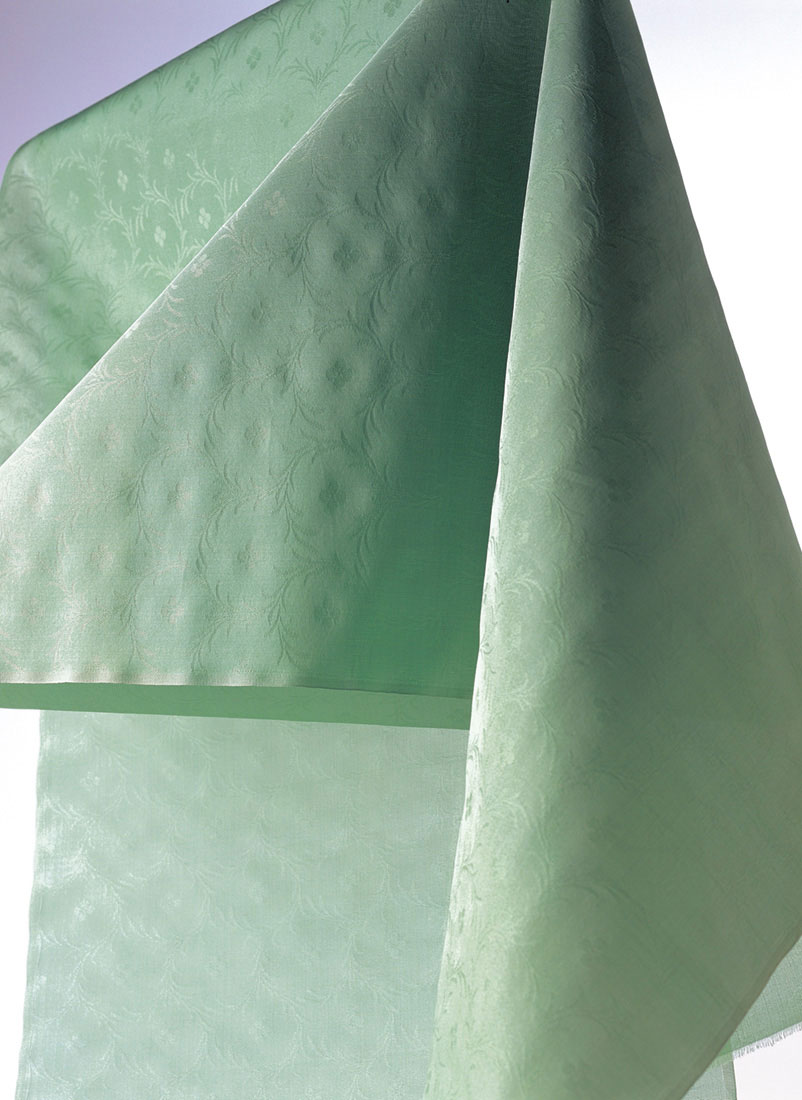 衣配り　末摘花の衣裳（『源氏物語』「玉鬘」）