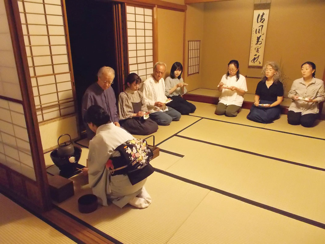 井心亭でお茶を楽しむ会（夜のお茶会）第1回