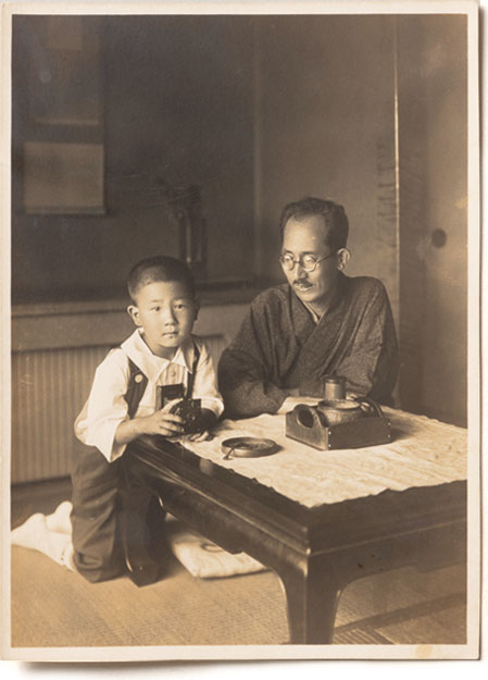 有三と長男（昭和2年頃）